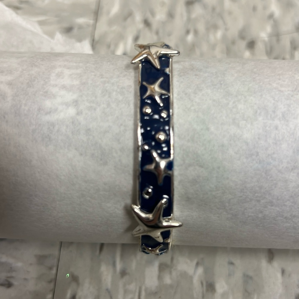 Navy blue and silver starfish stretch bracelet